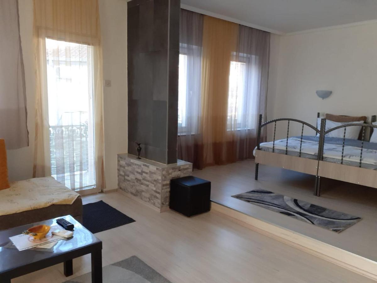 Alex Apartments Kruševo Buitenkant foto