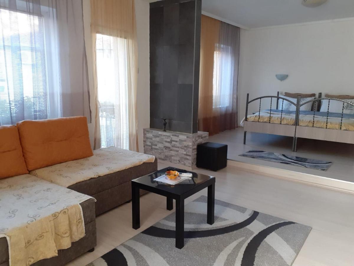 Alex Apartments Kruševo Buitenkant foto